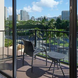 Diamond Head View Room